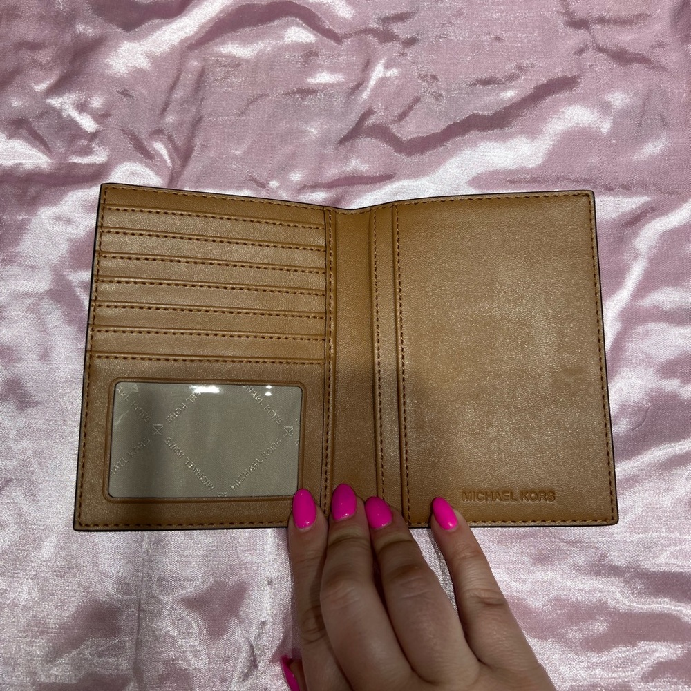 Michael Kors Passport Wallet - Picture 2 of 3